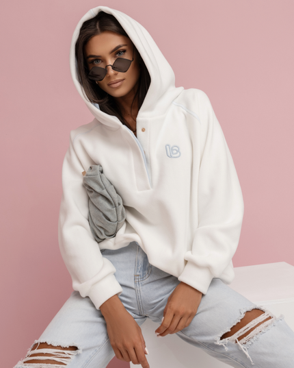 LA BALANCIA | LOOM Fleece-Sweater | Ecru mit Hellblau