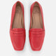 Cipó Beige Leder-Loafer mit eckiger Spitze – Flach