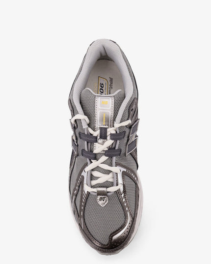 19064 mesh sneakers with logo on the side