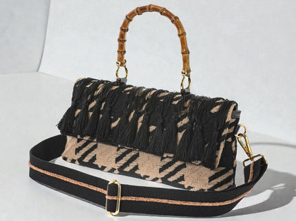 Carol 20 - Houndstooth baguette with trim 