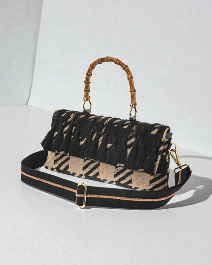 Carol 20 - Houndstooth baguette with trim 