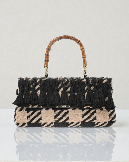 Carol 20 - Houndstooth baguette with trim 
