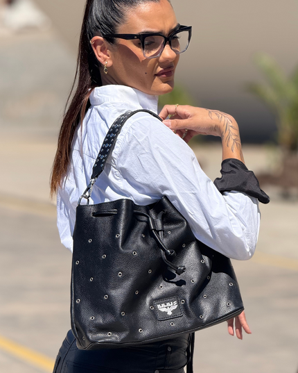 Bolso Bucket de Cuero Negro con Tachuelas – Estilo Urbano – IULIUS-4