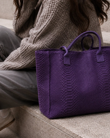 ZEEN | LOLA Schultertasche | Python-Prägung | Lila