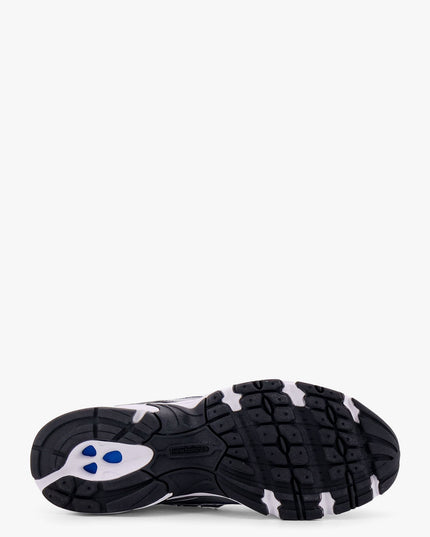 740 mesh sneakers with logo on the side