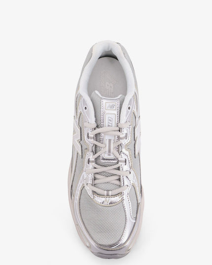 7405 mesh sneakers with logo on the side