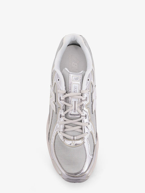 7405 mesh sneakers with logo on the side