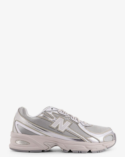 7405 mesh sneakers with logo on the side