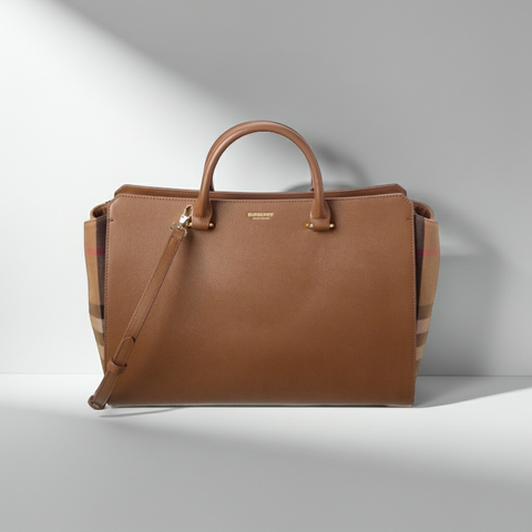 BURBERRY BANWELL MEDIUM LEATHER BAG