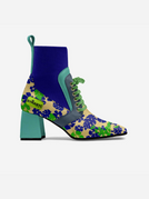 Woman (US) 6 / Azul