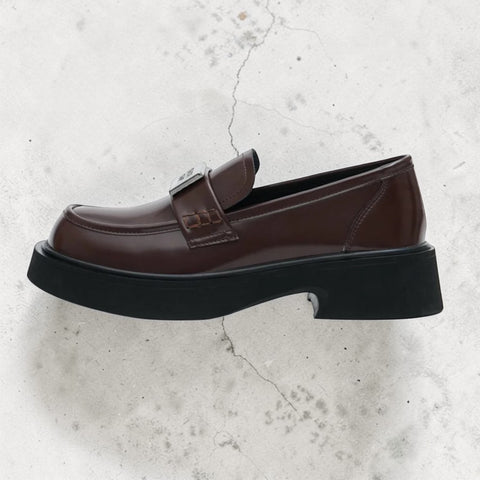 British Style Glossy Leather Loafers