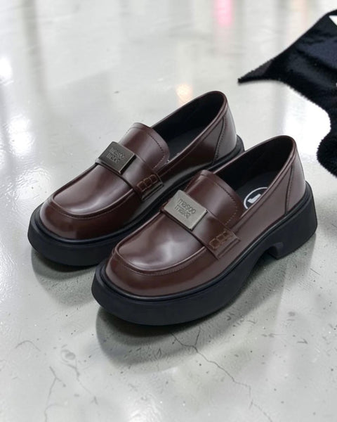 British Style Glossy Leather Loafers
