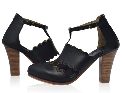 Incognito Leather Heels (Sz. 5)-2