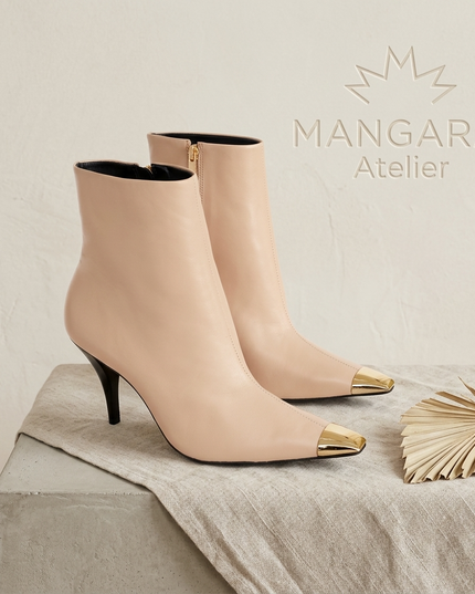 Inga Damen Leder Ankle Boots | Beige | 8.7cm Pointed-Toe | Mangará Atelier