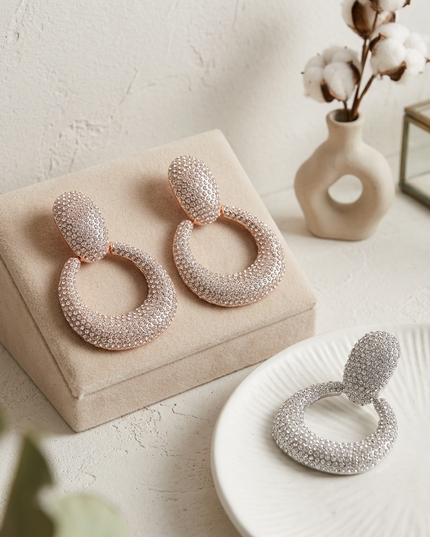 LINCOLN CENTER Boucles d'oreilles créoles ornées de bijoux : NYFW BYMANYC ® New York