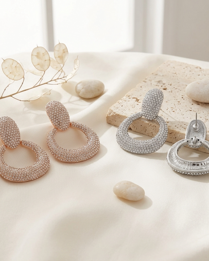 LINCOLN CENTER Boucles d'oreilles créoles ornées de bijoux : NYFW BYMANYC ® New York