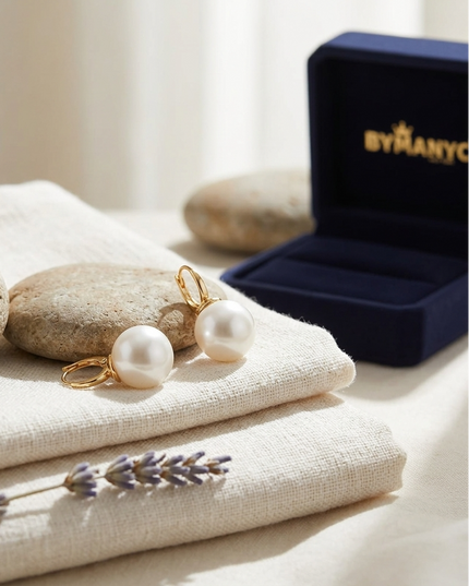 Boucles d'oreilles pendantes classiques SOHO avec perles | BYMANYC ® New York