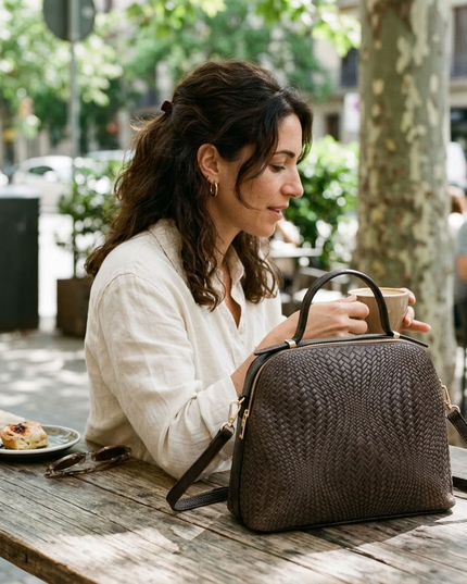 ZEEN | NOA Ledertasche mit geprägtem Flechtmuster | Braun