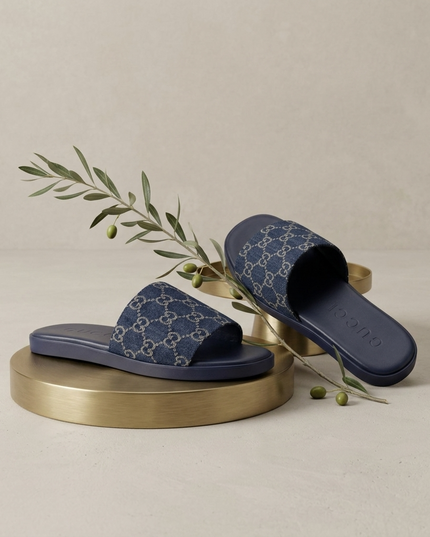 GUCCI Denim Sliders mit GG-Motiv