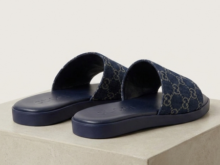 GUCCI Denim Sliders mit GG-Motiv