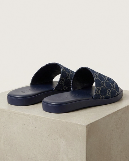 GUCCI Denim Sliders mit GG-Motiv