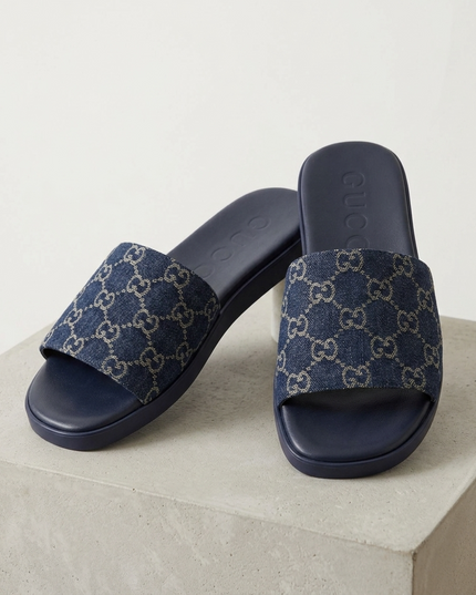 GUCCI Denim Sliders mit GG-Motiv