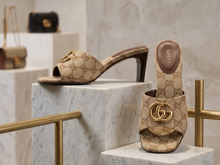 Gucci GG Sandalen – GG-Stoff mit Metall-Logo | Beige | Damen