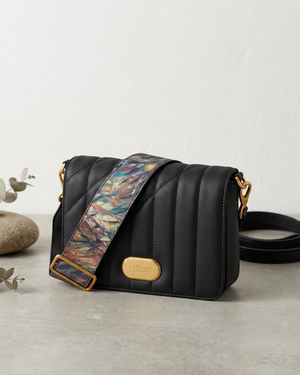 Iris Schultertasche in Schwarz – LaBante London
