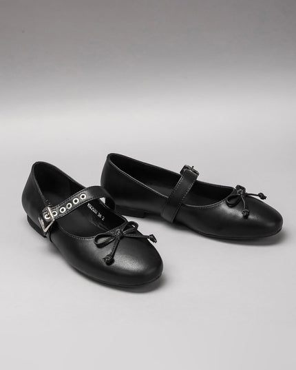 Women's leather shoes