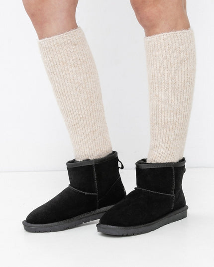 Women's leather boots with insulation