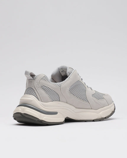 Casual shoes