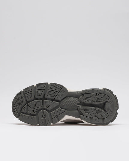 Casual shoes
