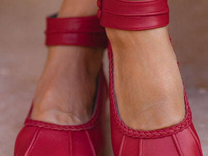 Muse Leder-Ballerinas mit Knöchelriemen