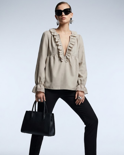BYMANYC ® New York | Greenwich Ruffle Bluse | Light Khaki