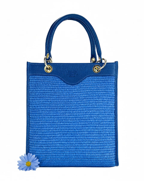 RB1026CH | Women's upright hand bag in Genuine Leather and Straw Made in Italy. Removable and adjustable leather shoulder strap. Shiny Gold hardware - Royal Blue color - Dimensions: 24 x 29 x 9 cm.-1