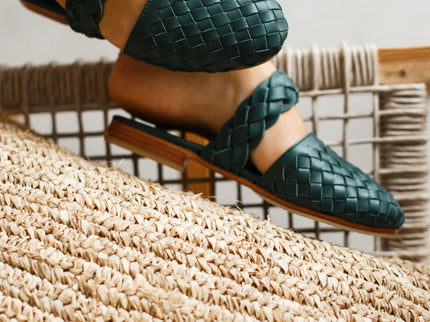 Sea Escape Woven Leather Slide Sandalen – ELF