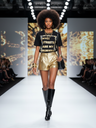 Unisex T-Shirt "NYC Streets Are My Runway" | Schwarz (Negro) | NYFW 2026