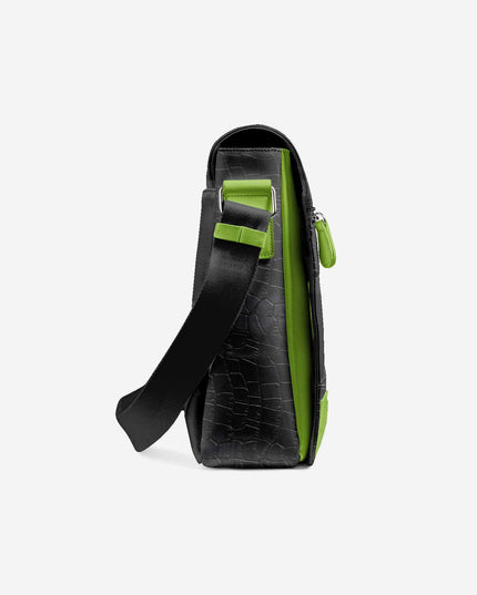 Vegan Urban Stripe Messenger Bag 16" | Schwarz
