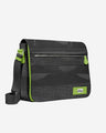 Vegan Urban Stripe Messenger Bag 16" | Schwarz