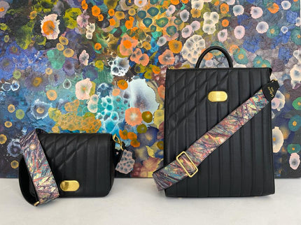Iris Schultertasche in Schwarz – LaBante London