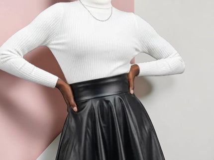 Schwarzer Veganleder Circle Minirock SPRING – New Colleción COUTURE in NOLITA