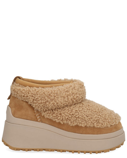 BOOT "OLYMPIA"