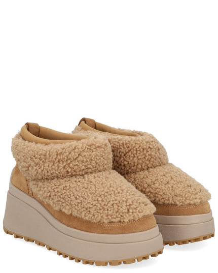 BOOT "OLYMPIA"