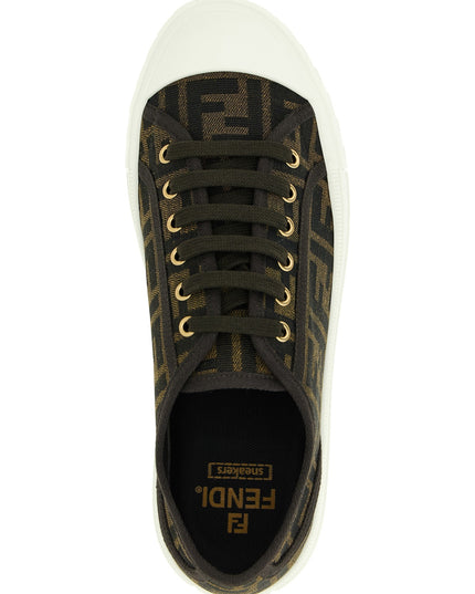'Chunky' sneakers