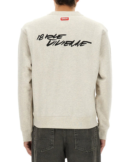 CLASSIC SWEATSHIRT.