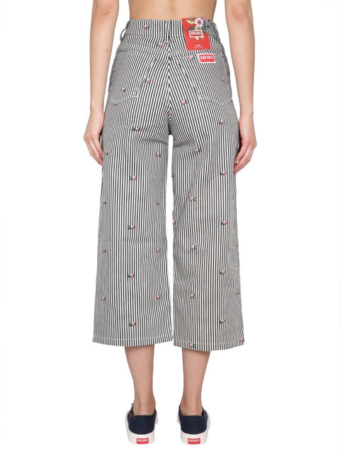 CROPPED FIT JEANS