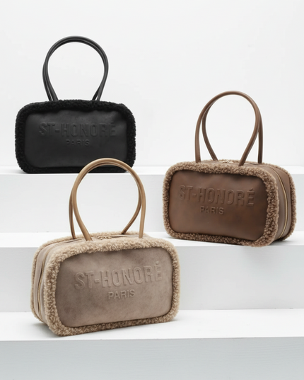 ST - HONORÉ Tasche in Wildlederoptik mit Pelzbesatz - ModeEcho