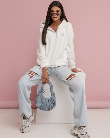 LA BALANCIA | LOOM Fleece-Sweater | Ecru mit Hellblau