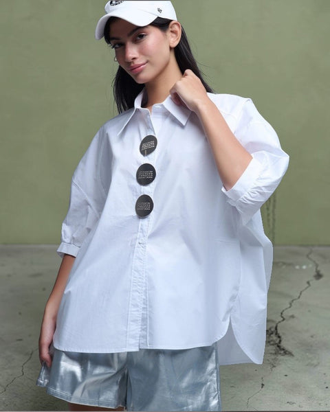 Oversize 3/4-Ärmel-Popeline-Hemd mit Knopfdetail weiss