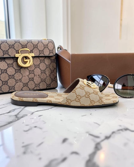 GUCCI GG Denim Sandalen mit metallenem Horsebit
